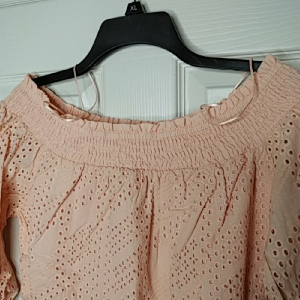 NEW Eva Longoria Off Shoulder Eyelet Lace Top L - Picture 2 of 6
